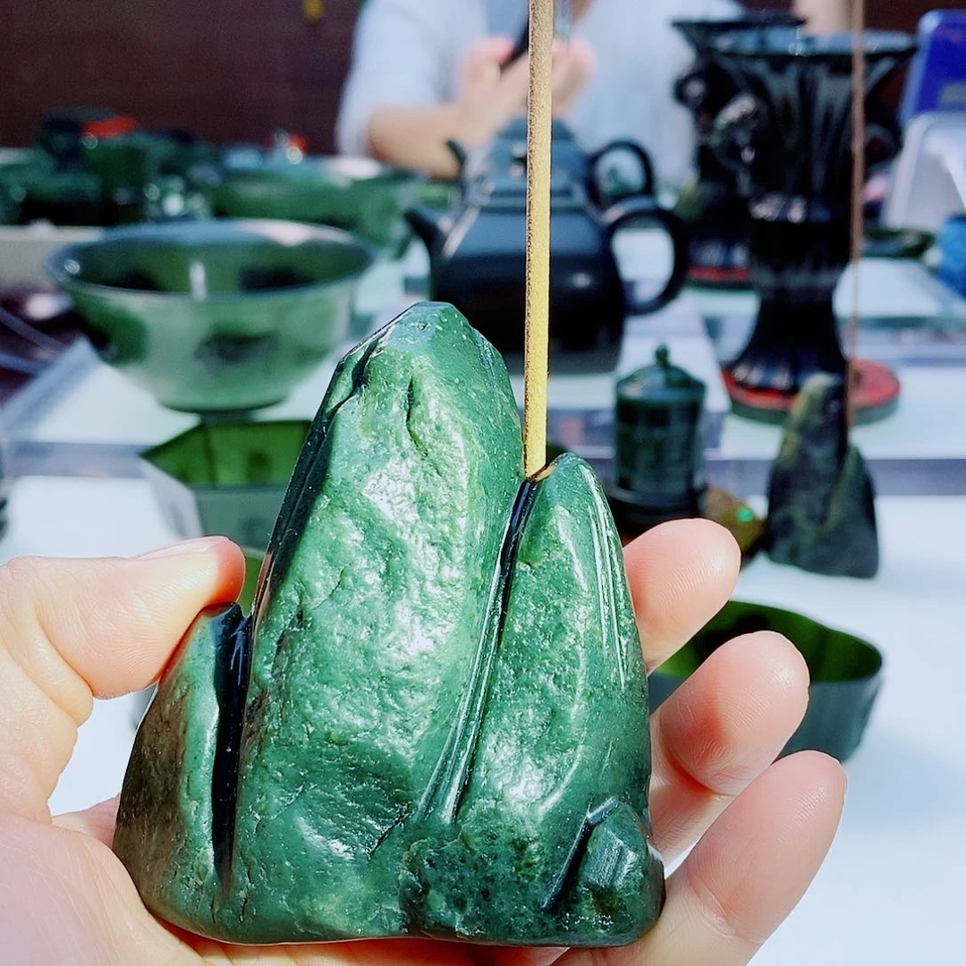 未镶嵌和田玉摆件