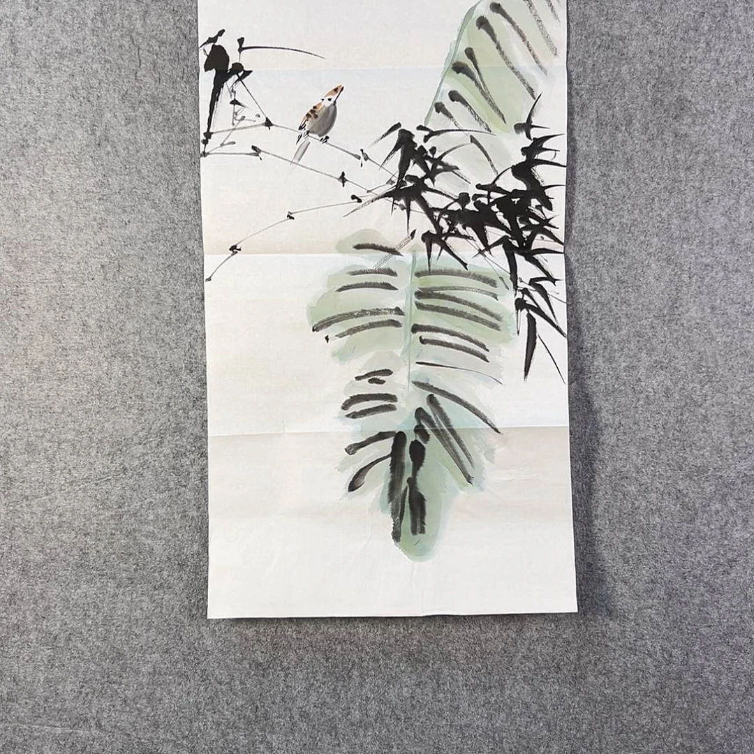 国画220 花鸟在树丛的顶端鸣叫叫声中