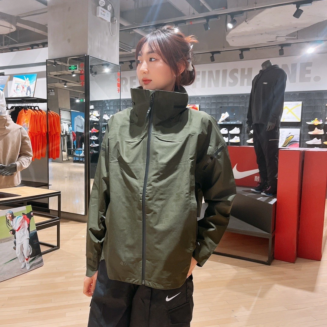 Adidas/阿迪达斯正品春季女子休闲连帽运动茄克外套 H16251