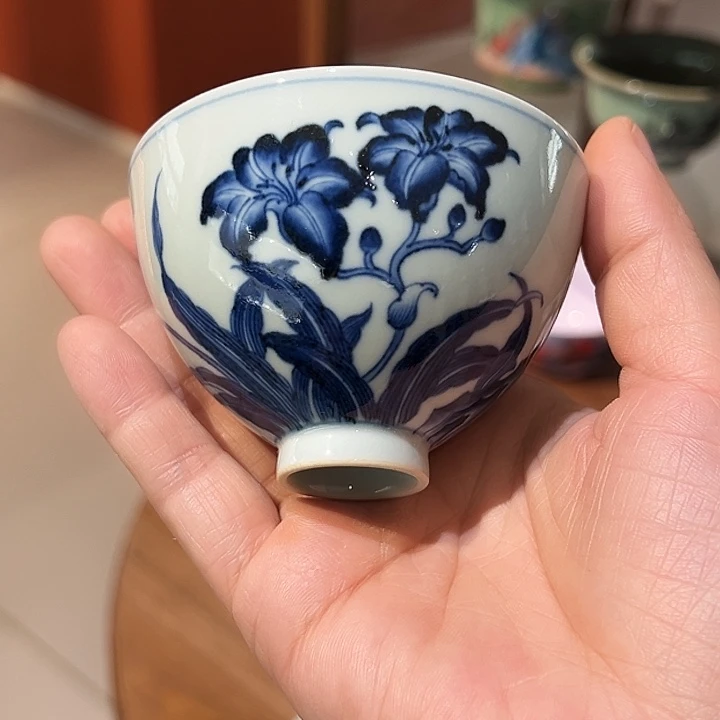 景土造物仿明萱草纹杯杯