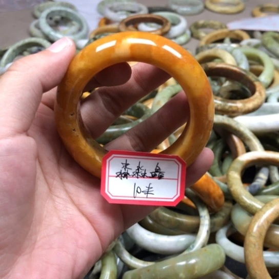 未镶嵌蛇纹石玉手镯淼*鑫