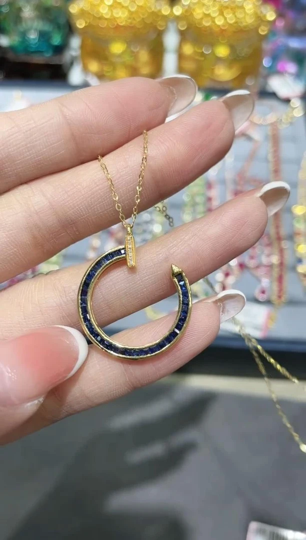 18K金镶嵌天然蓝宝石项链钉子款