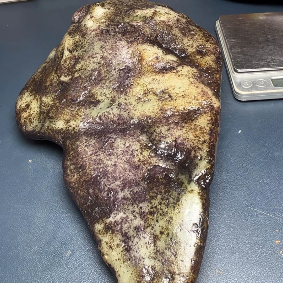 未镶嵌和田玉（糖玉）挂件