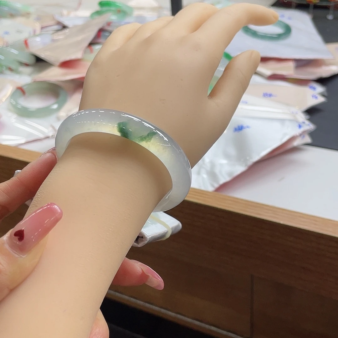 翡翠手镯未镶嵌92 号链接53.7贵妃