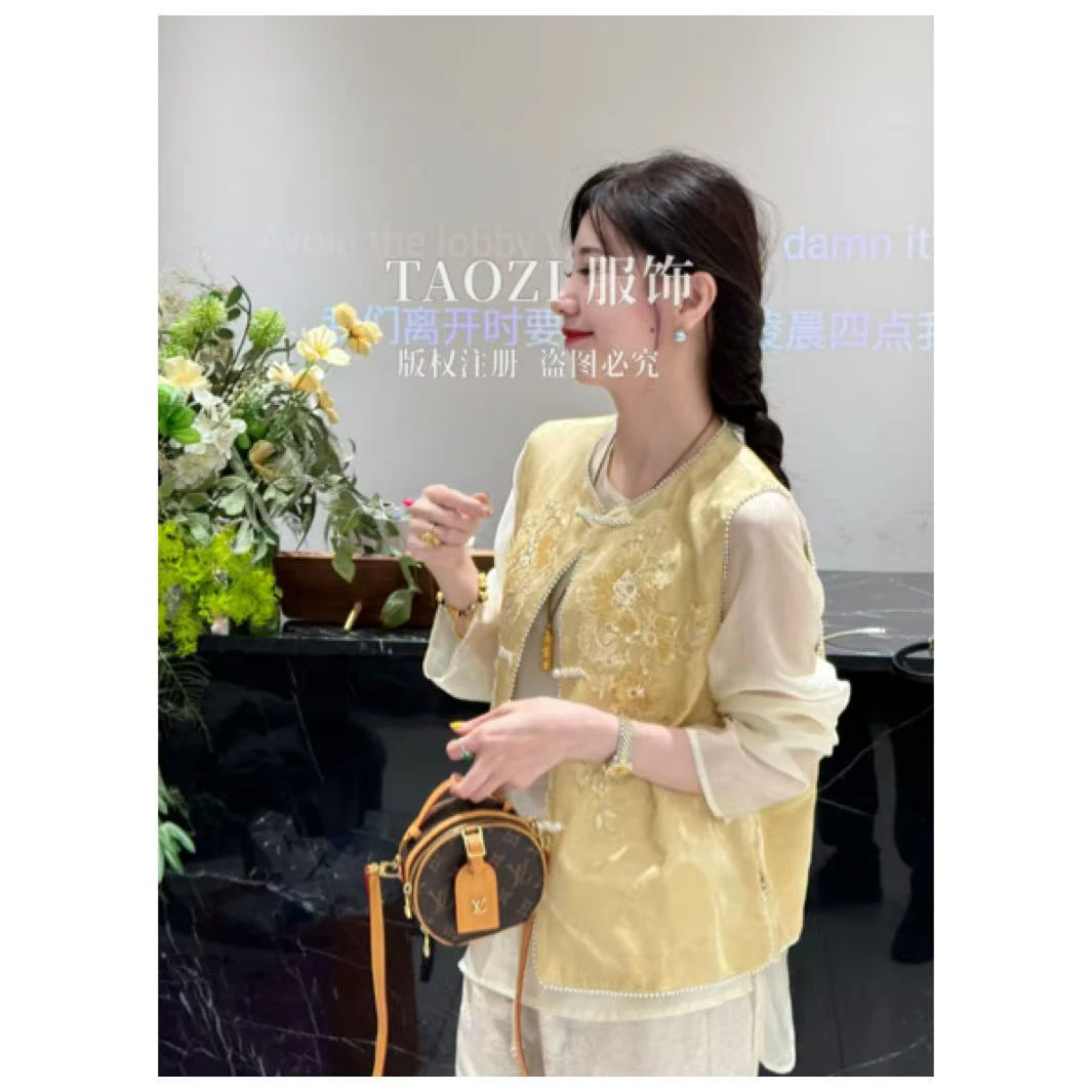 桃子自制 03355 【千金少女】春夏款新中式重工刺绣钉珠缎面马甲