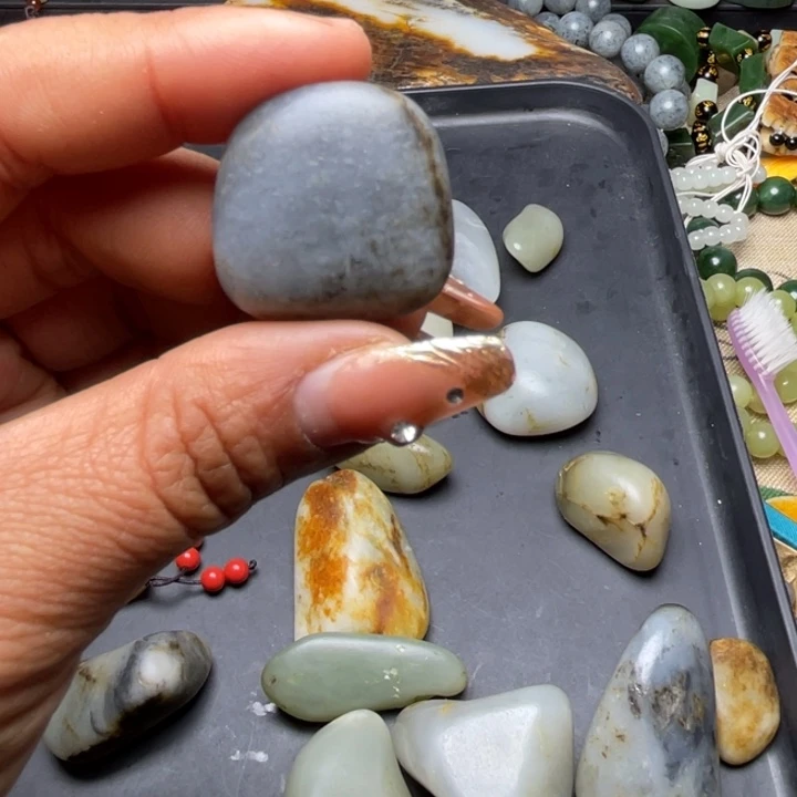 和田玉未镶嵌珠宝半成品