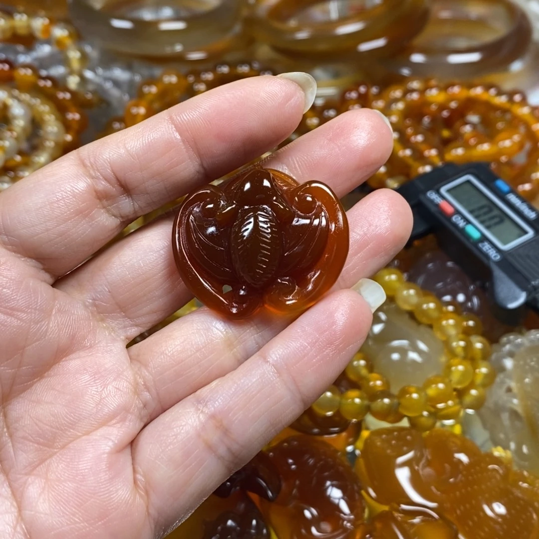 玛瑙/玉髓未镶嵌玛瑙吊坠