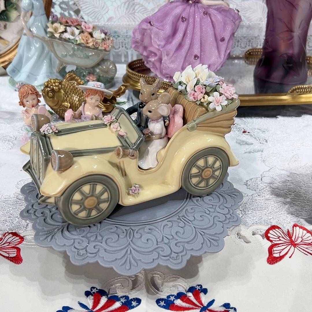陶瓷0236骨瓷经典老鼠婚车礼盒装