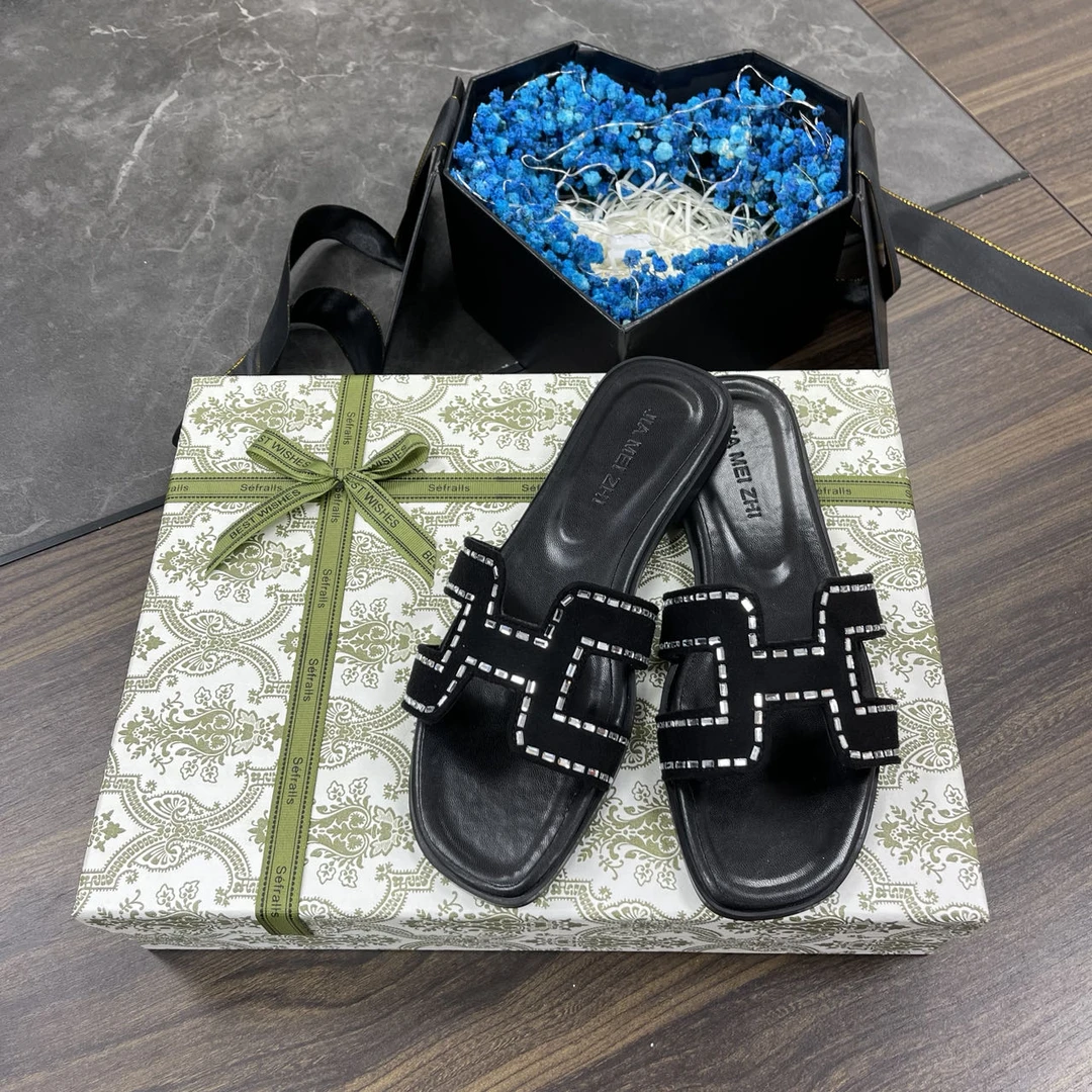 全牛皮~羊皮拖鞋女夏2025新款平底网红水钻凉拖鞋百搭高级感凉鞋