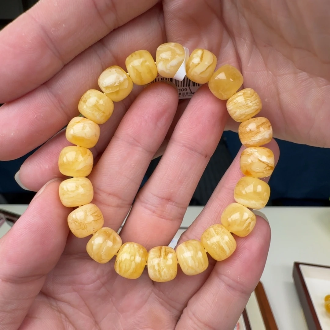 刘***东琥珀未镶嵌手链蜜蜡手串