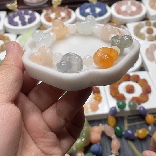 石英质玉（非洲翠）合金手串