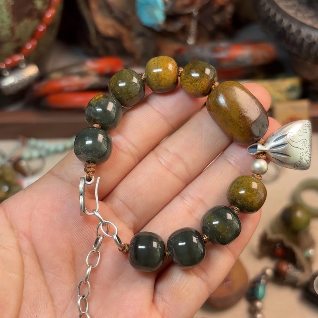 岫岩河磨玉（透闪石质玉）颈饰未镶嵌E****?