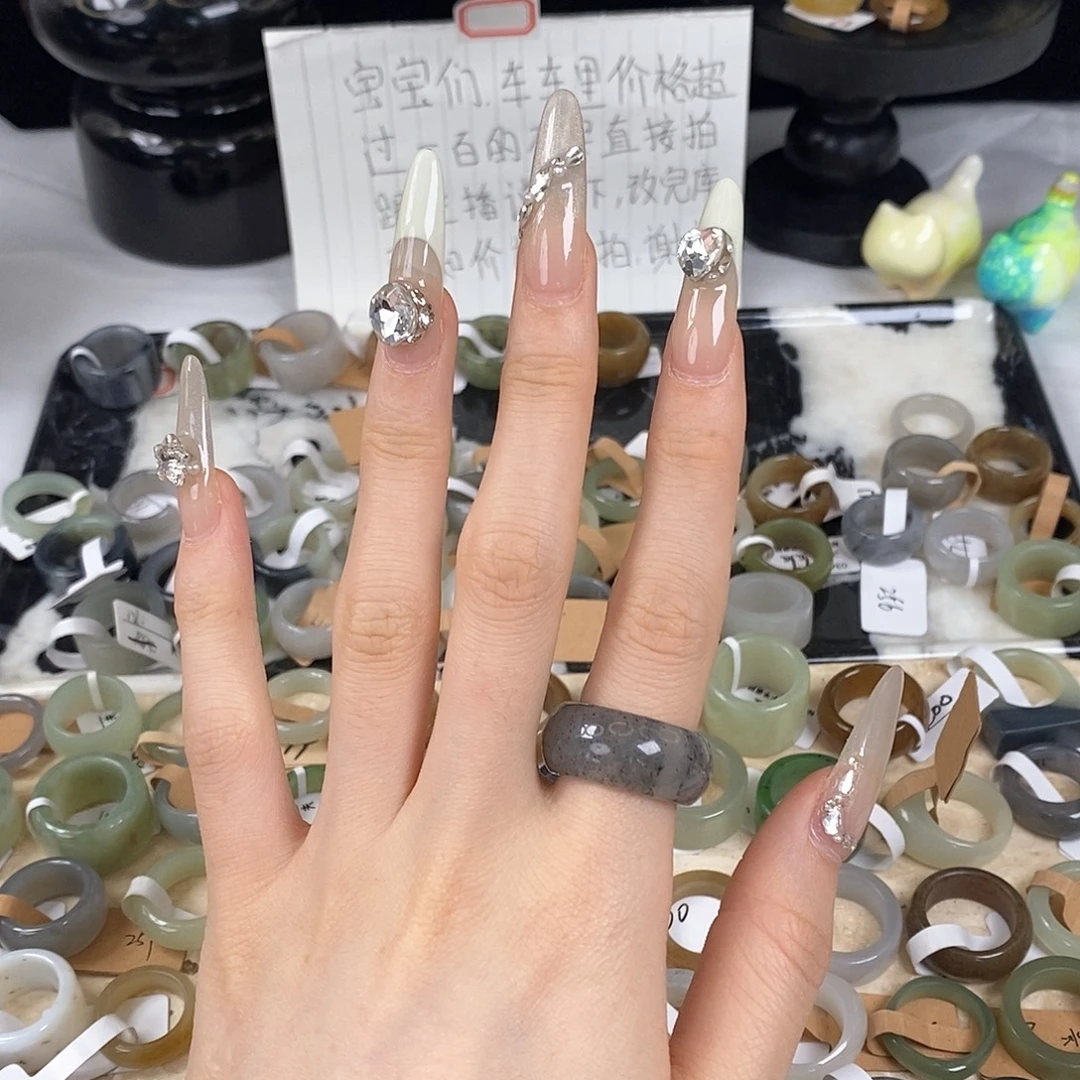 未镶嵌戒指和田玉z80烟灰点墨轮胎17.4