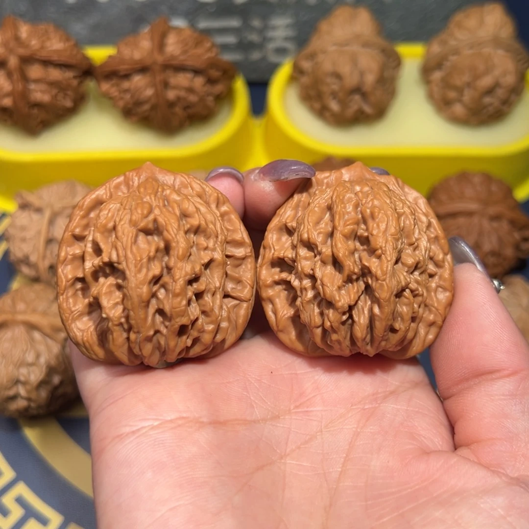 文玩核桃把件麦穗虎头41