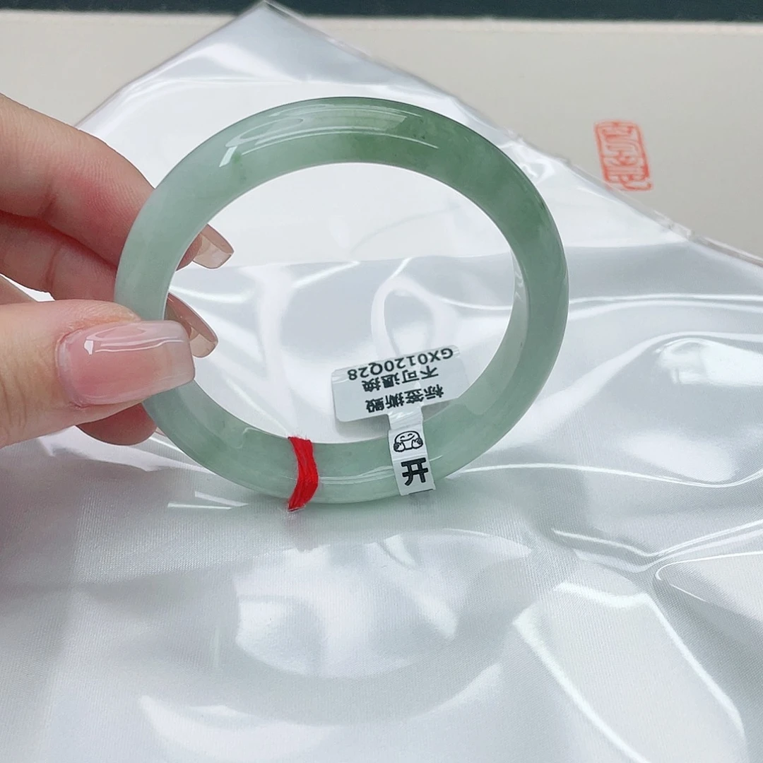 翡翠手镯未镶嵌正55