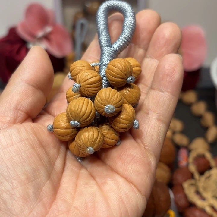 文玩核桃吊坠云朵192