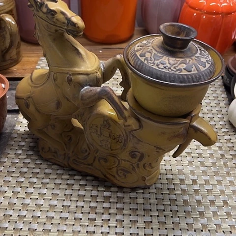 微瑕，不能明火，摆件20厘米马