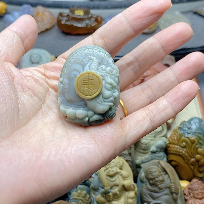 【闪购商品】定制石英质玉吊坠未镶嵌