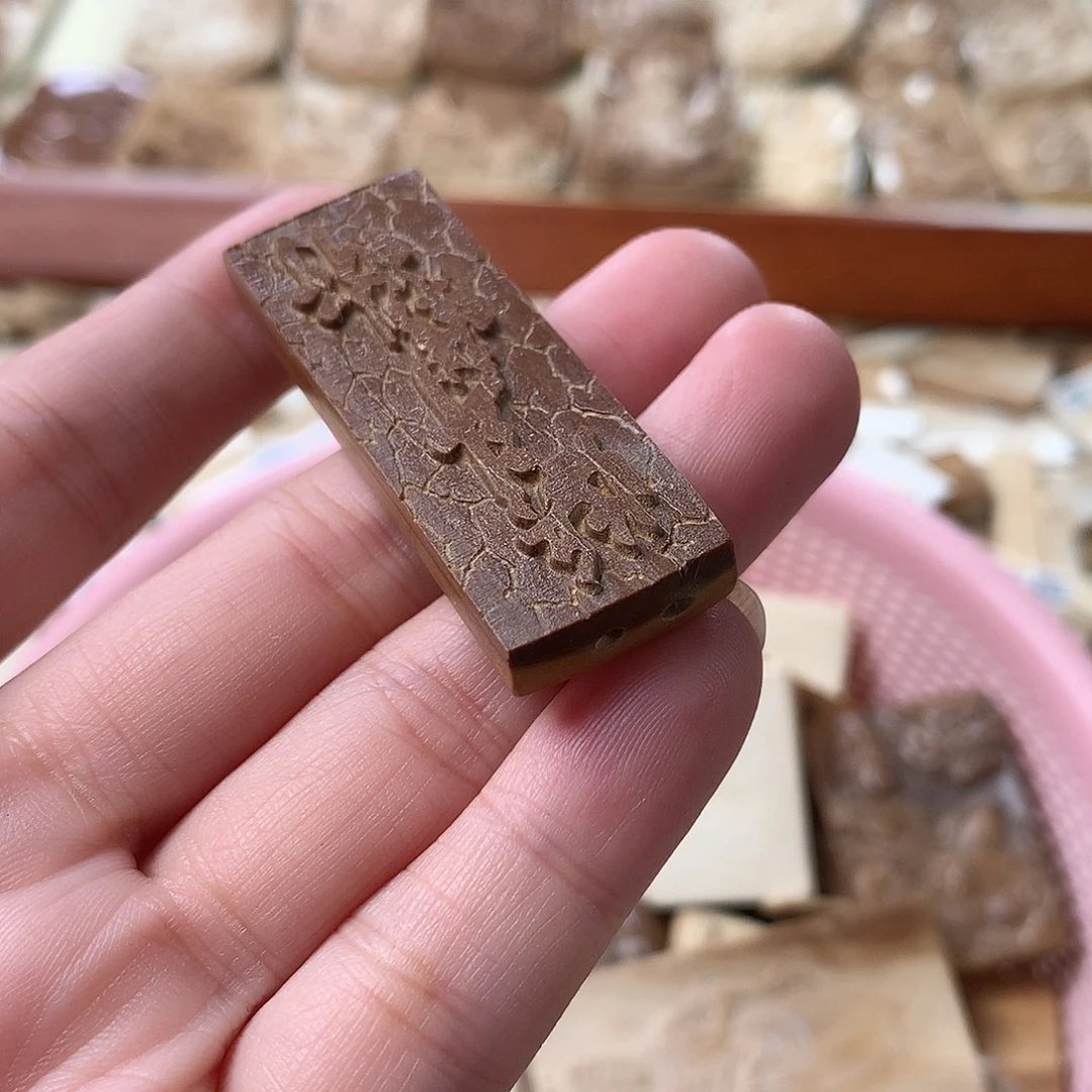 泥塑不打孔联系客服