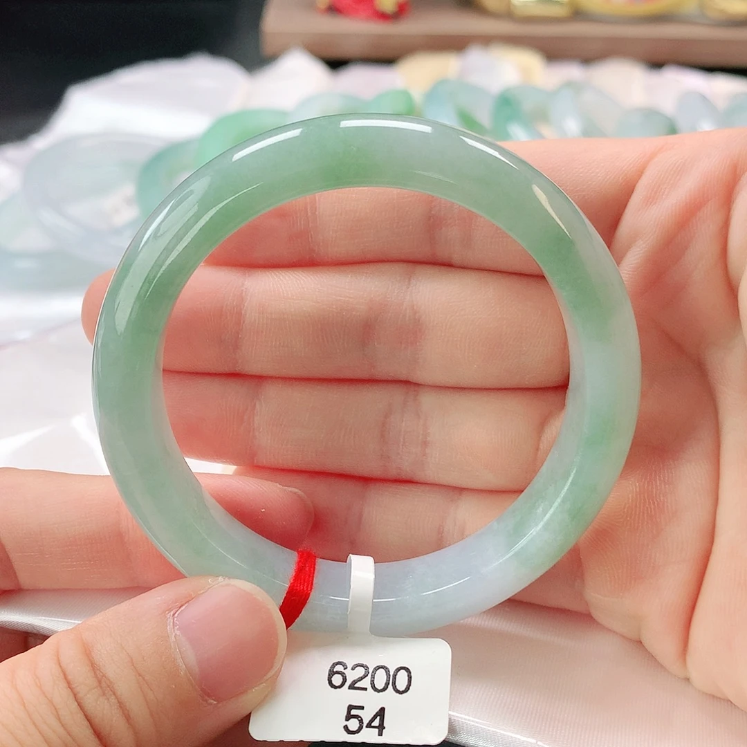 翡翠未镶嵌手镯缅甸A货翡翠手镯