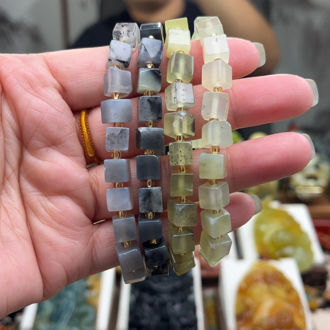 岫玉未镶嵌挂件手链