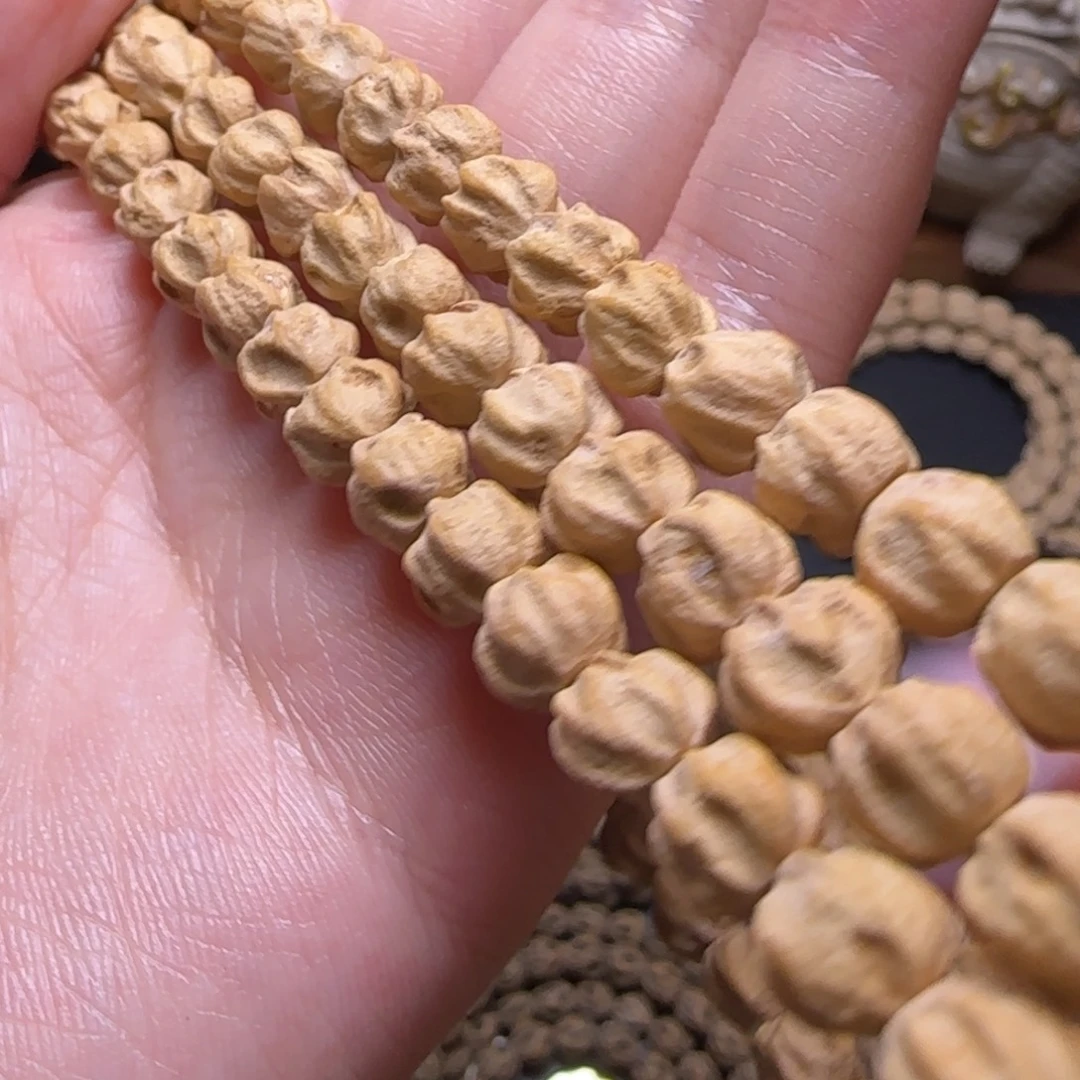 R***t柏香籽/百香籽吊坠