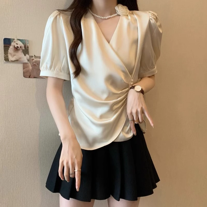 时尚气质V领褶皱短袖衬衫女2025夏季新款设计感小众法式显瘦上衣