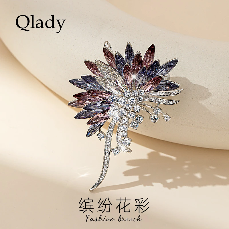 合金合成锆石胸针 花朵胸针高级感轻奢胸花高档女奢华气质别针