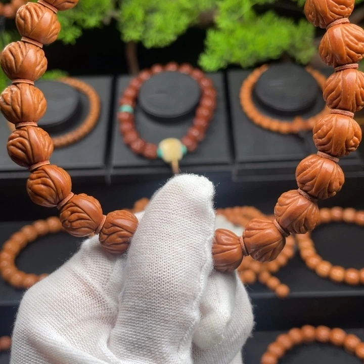 美***师桃核吊坠精品手持