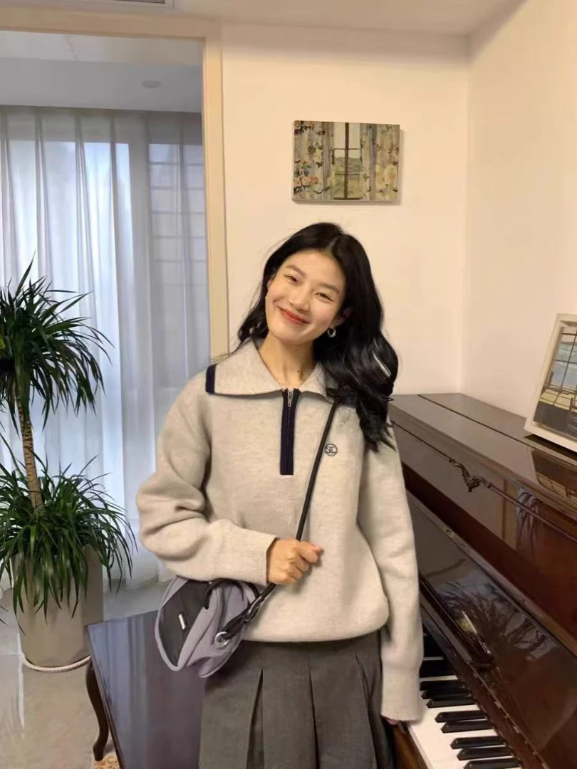灰色刺绣针织衫毛衣女2025春秋季新款高级感慵懒风半门襟外套上衣
