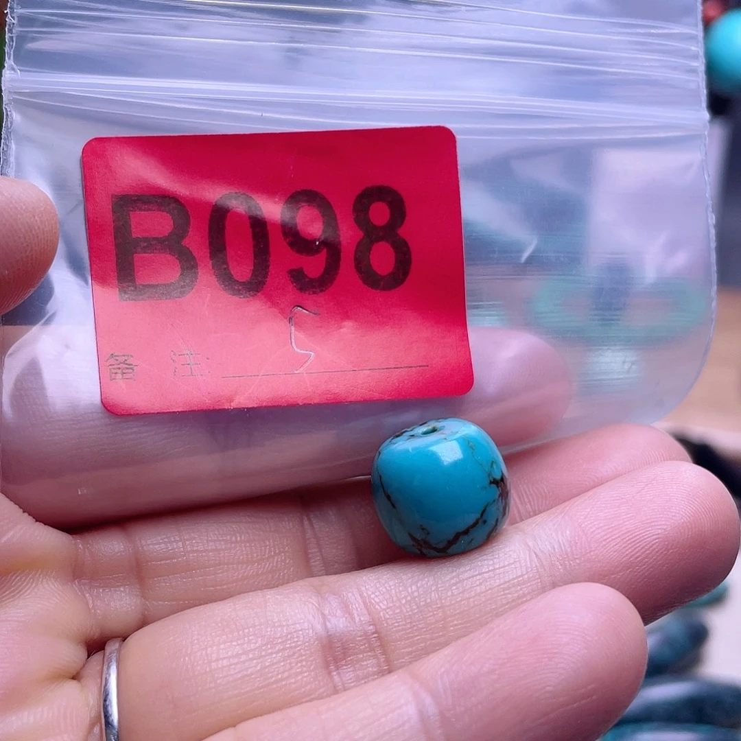 十堰原生态绿石头特色手工配饰