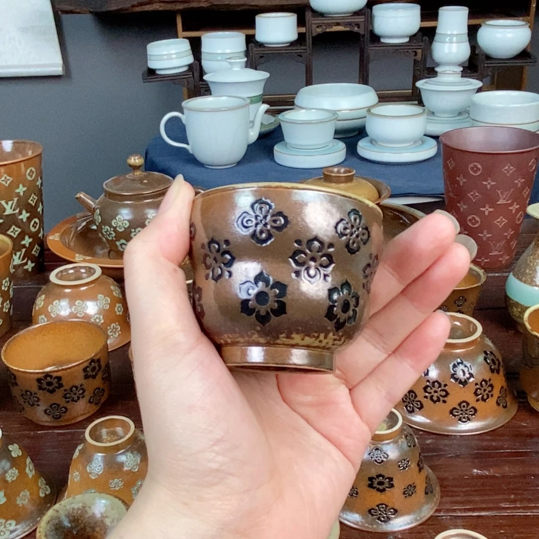 微瑕 朱砂胎草木灰宝相花纹