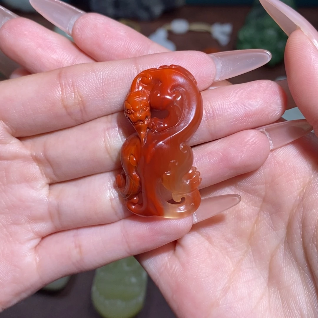 迪***蛋南红玛瑙未镶嵌颈饰