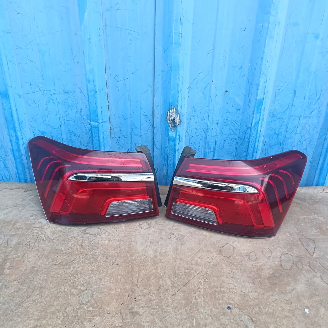 适用于荣威i6后尾灯刹车灯倒车灯防追尾灯