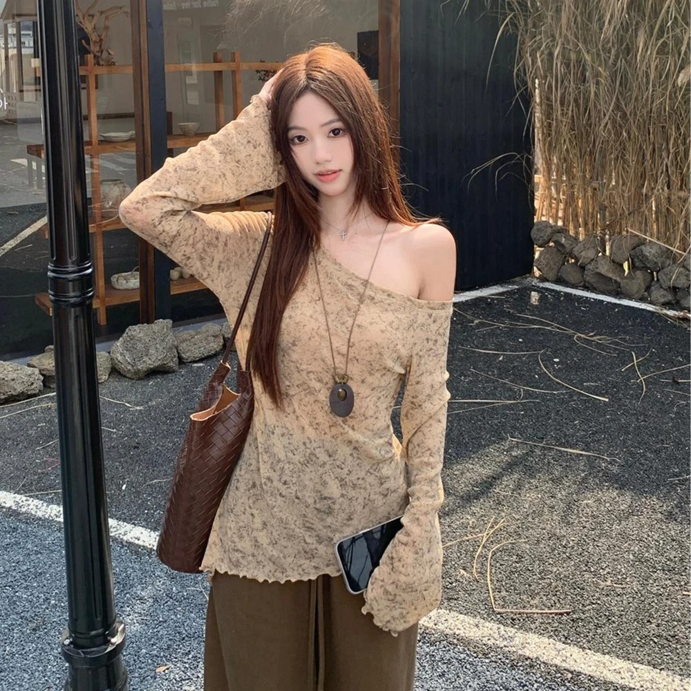 大码女装镂空抗皱印花针织衫女长袖内搭休闲T恤胖mm遮肚子打底衫