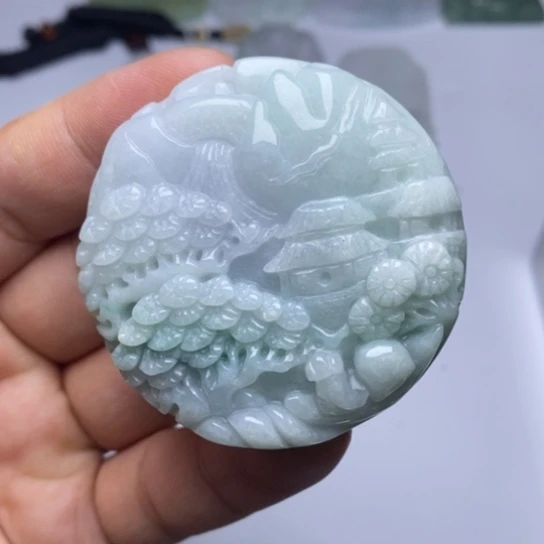 翡翠未镶嵌颈饰翡翠