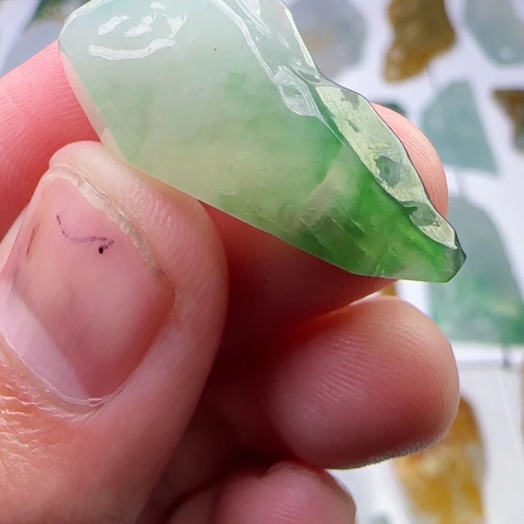 未镶嵌定制翡翠不包工