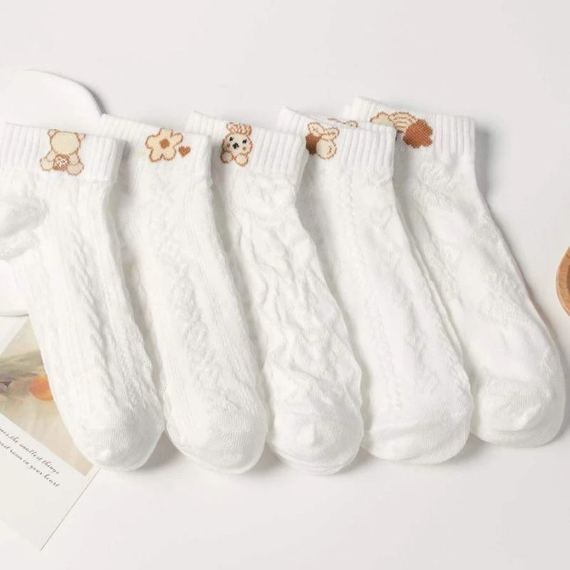 全新未使用  补贴/2.9五对白袜女学院风配运动鞋裤子，随机图案5商品图