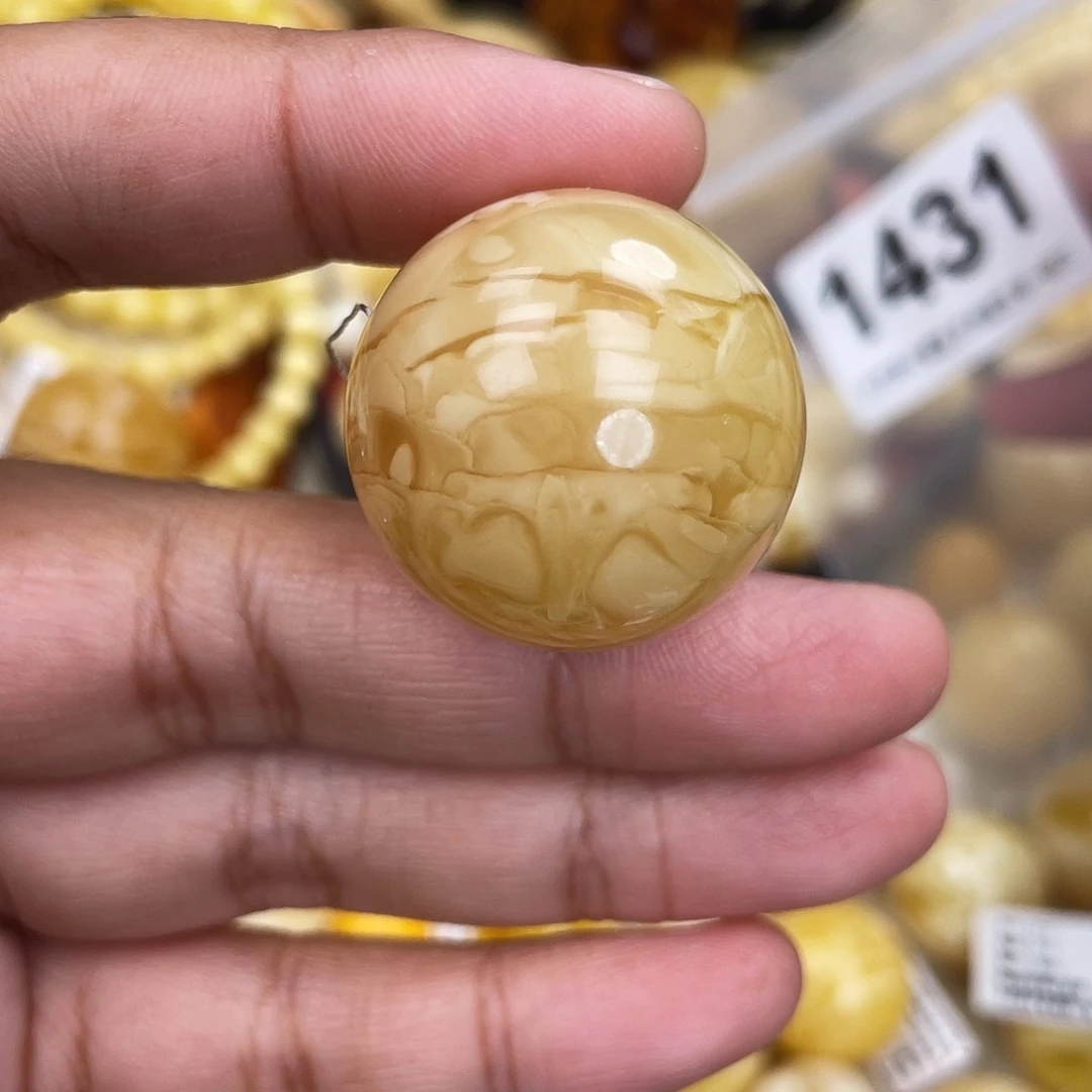 蜜蜡未镶嵌珠宝奇石28.5