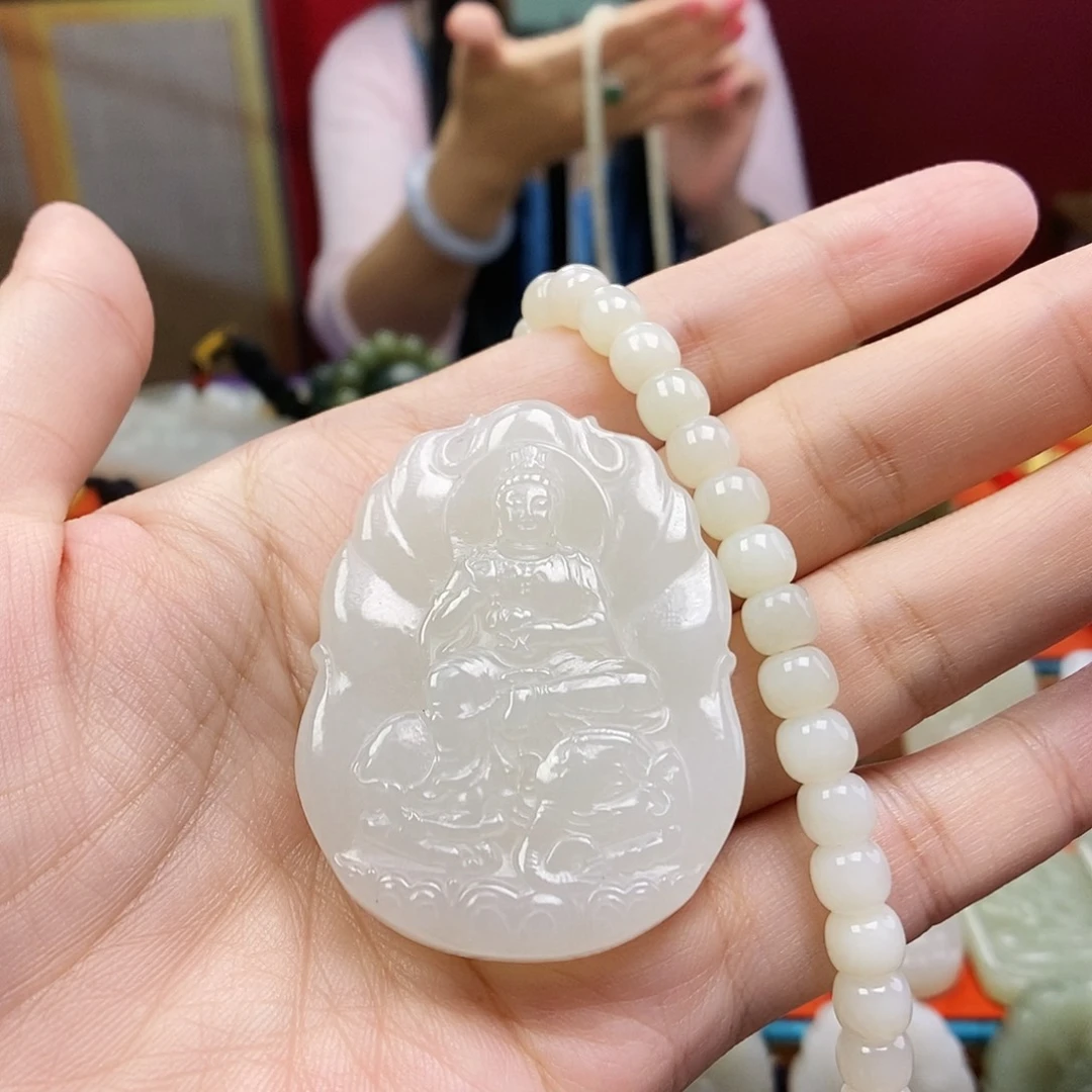 和田玉未镶嵌颈饰