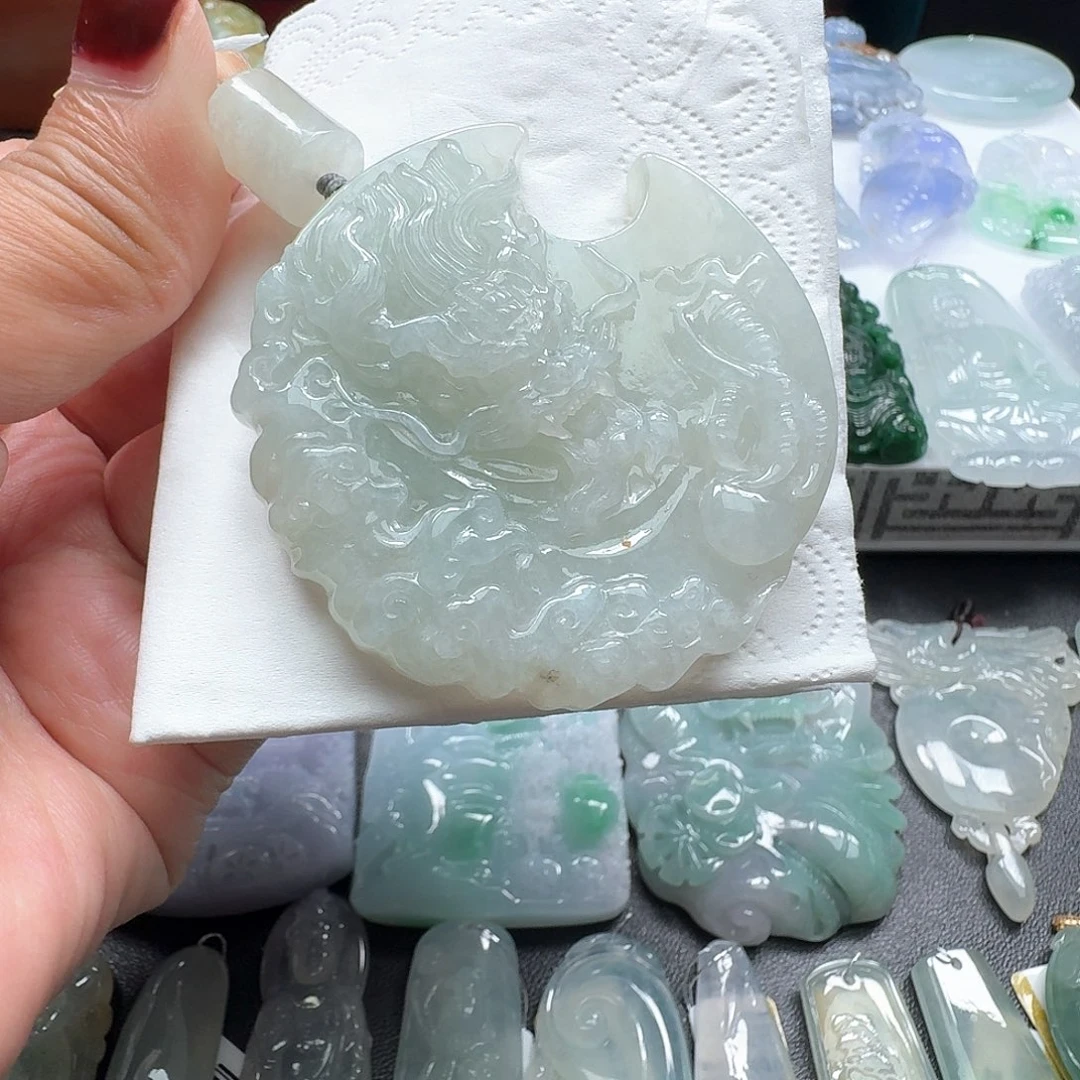 翡翠未镶嵌颈饰吊坠