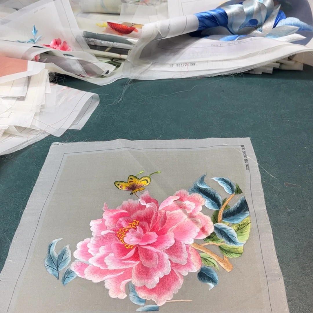 刺绣纯手工制作方法是一款