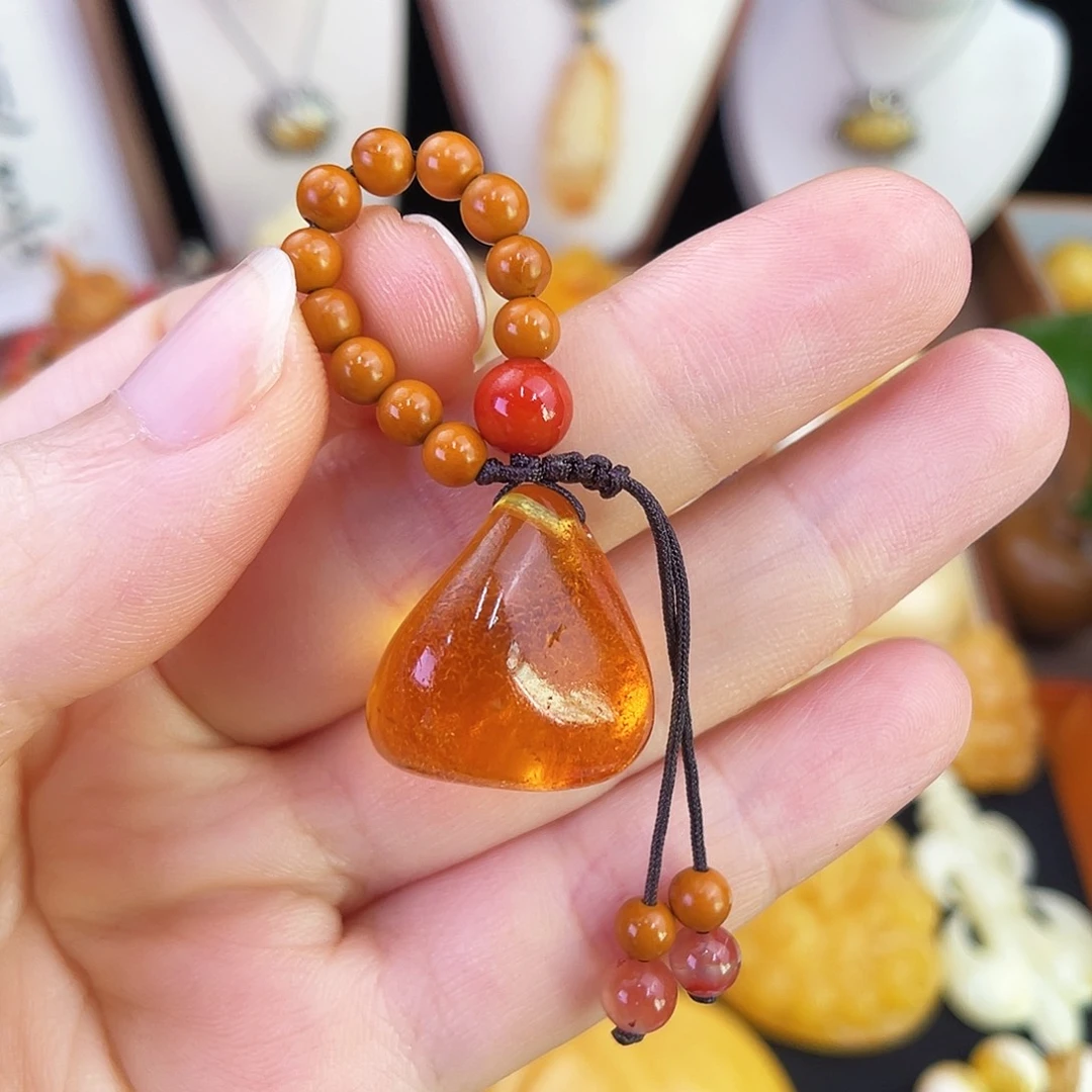 琥珀未镶嵌珠宝奇石