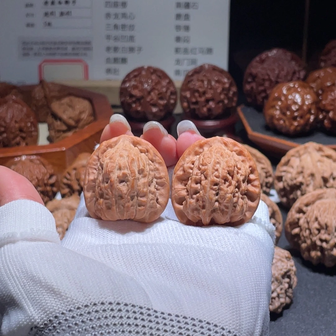 文玩核桃吊坠32.32麒麟帽5901