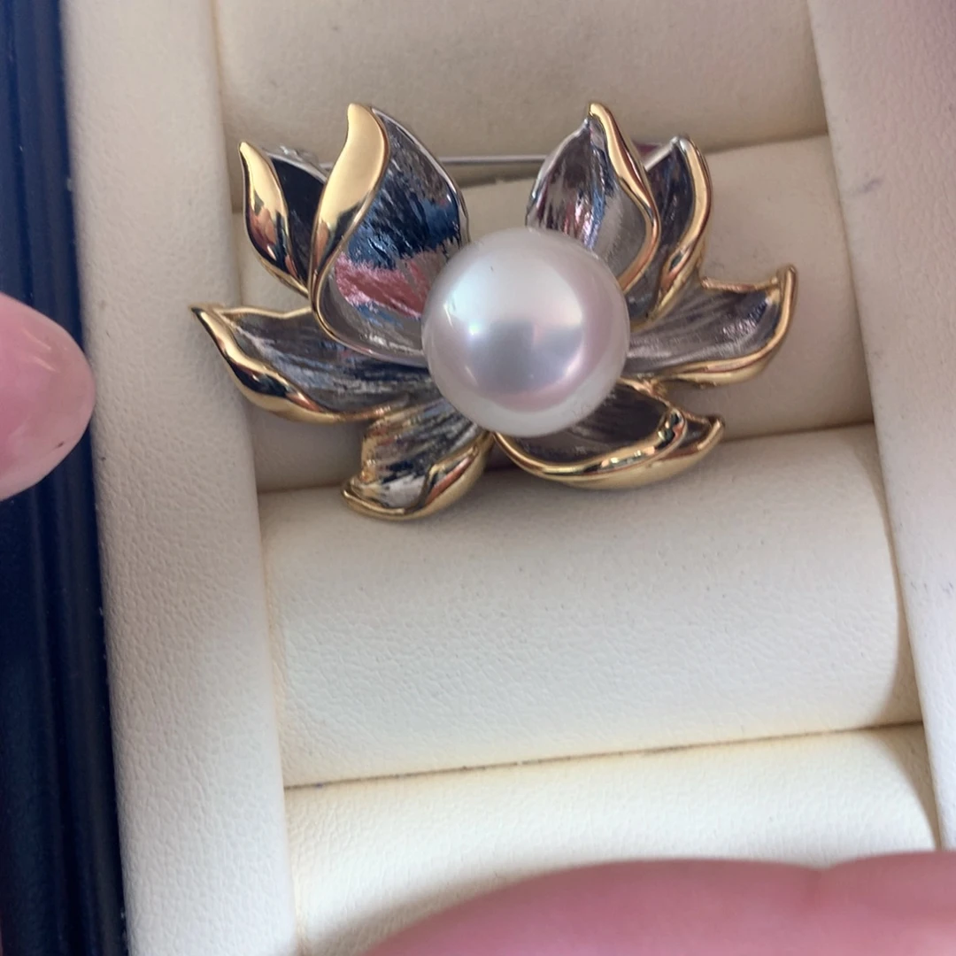 未镶嵌胸饰海水珍珠