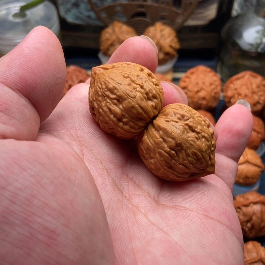 文玩核桃把件大桃心