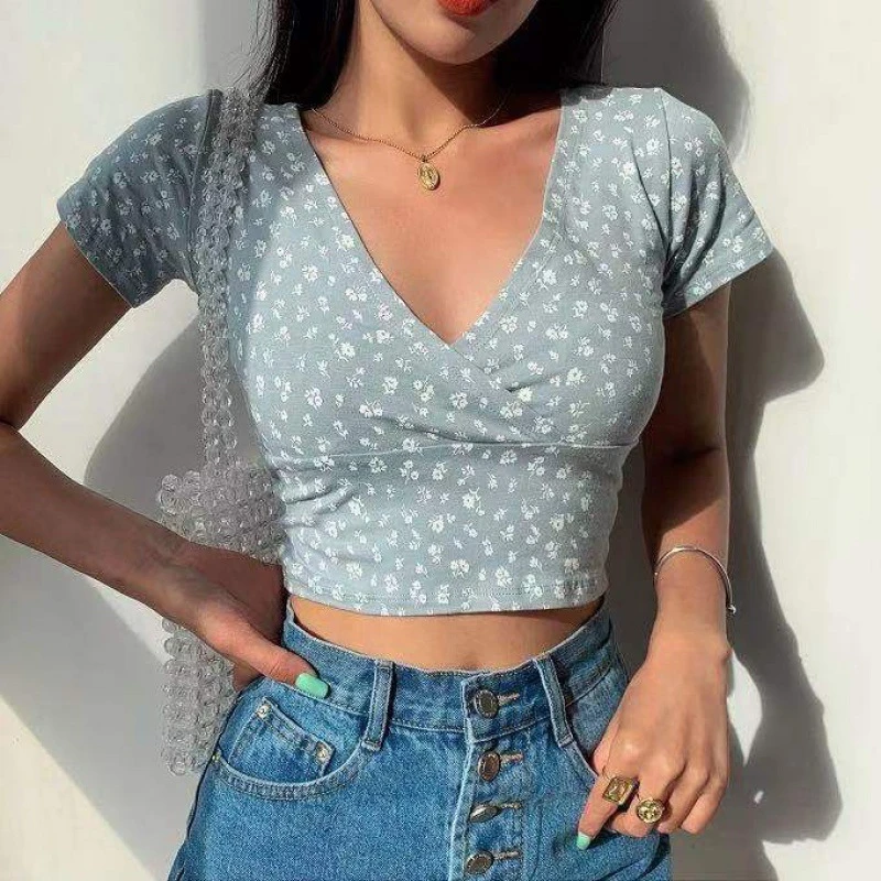 碎花短款露脐性感上衣女2023夏季修身显瘦领老钱女装禅意仙气飘飘