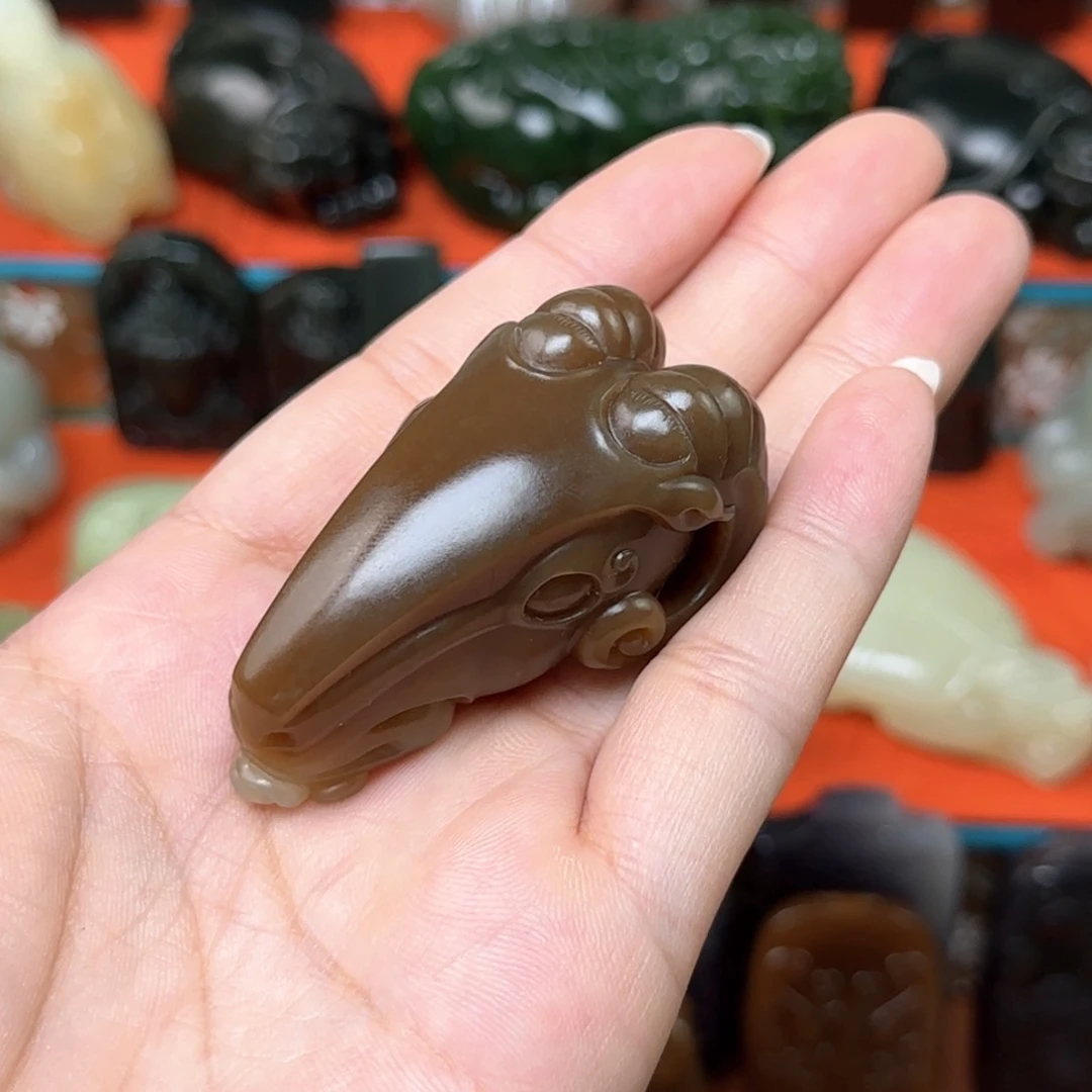 未镶嵌和田玉（糖玉）把件