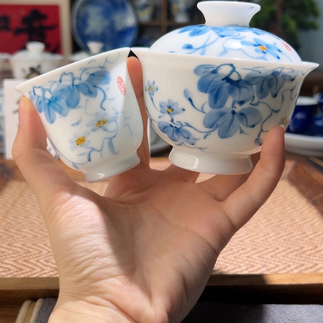 【闪购商品】手绘盖碗。