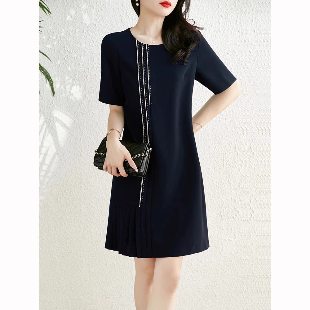 法式简约圆领镶钻连衣裙女2025夏季新款大码宽松遮肉显瘦中长裙子